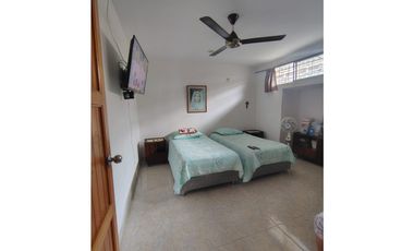 VENTA DE CASA  B/ COSTA DE ORO MONTERIA