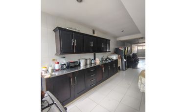 VENTA DE CASA  B/ COSTA DE ORO MONTERIA