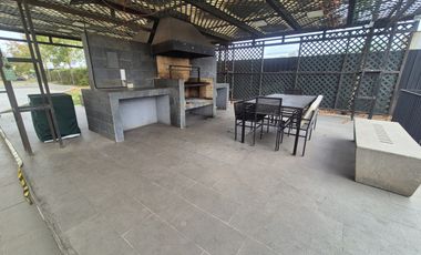Amplio depto en arriendo 3D/2B con vista despejada