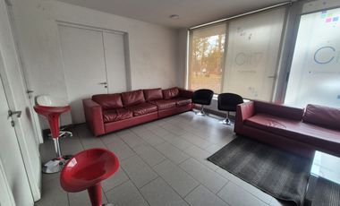 Amplio depto en arriendo 3D/2B con vista despejada