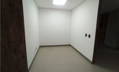 OFICINA EN ARRIENDO SECTOR CASTRPOL - POBLADO