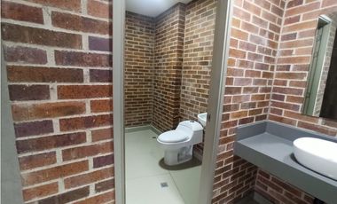 OFICINA EN ARRIENDO SECTOR CASTRPOL - POBLADO