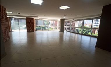 OFICINA EN ARRIENDO SECTOR CASTROPOL - POBLADO