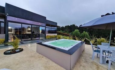 Casa Amoblada en Arriendo en Medellín Alto de Palmas