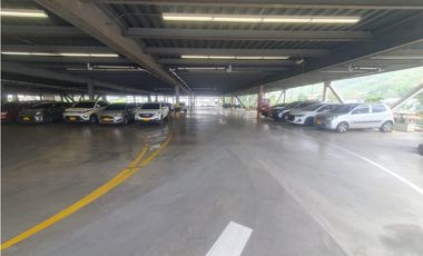 ALQUILO PARQUEADERO EXCLUSIVO EMPRESARIAL 4 PISO AV 6N LA 14