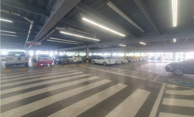 ALQUILO PARQUEADERO EXCLUSIVO EMPRESARIAL 4 PISO AV 6N LA 14