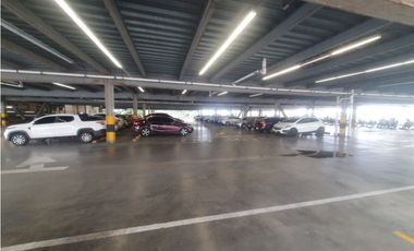 ALQUILO PARQUEADERO EXCLUSIVO EMPRESARIAL 4 PISO AV 6N LA 14