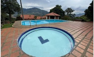 Vendo Acogedora Casa Campestre en unidad cerrada en Copacabana