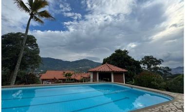Vendo Acogedora Casa Campestre en unidad cerrada en Copacabana