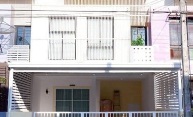 FOR SELL Townhouse/Townhome  I-Design, Lam Luk Ka, Khlong 3 BTS-Ari CX-121261