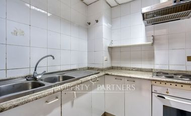 Gran oficina amoblada en insuperable ubicación 58 UF x m2