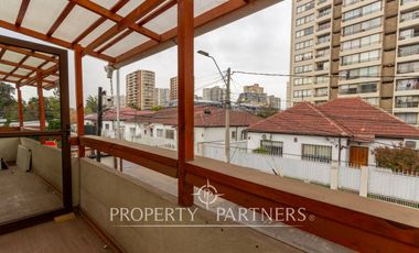 Amplia casa a la venta