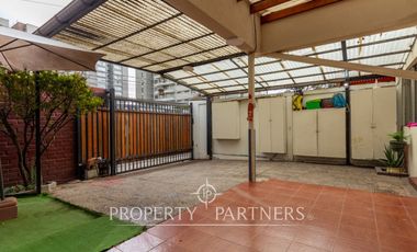 Amplia casa a la venta