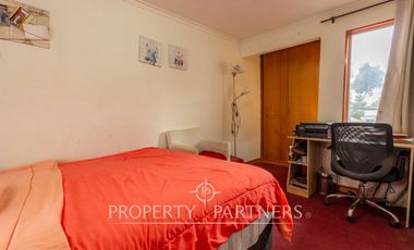 Amplia casa a la venta