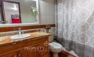 Amplia casa a la venta