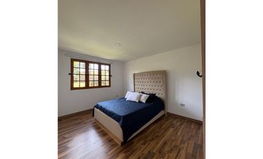 SE VENDE FINCA AMOBLADA EN MARINILLA VIA EL PEÑOL CERCA ALTO DEL [S&S]