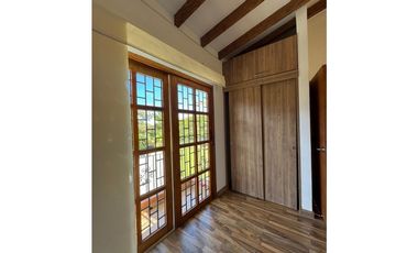 SE VENDE FINCA AMOBLADA EN MARINILLA VIA EL PEÑOL CERCA ALTO DEL [S&S]