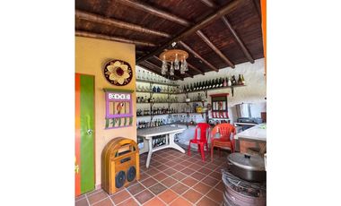 SE VENDE FINCA AMOBLADA EN MARINILLA VIA EL PEÑOL CERCA ALTO DEL [S&S]