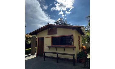 SE VENDE FINCA AMOBLADA EN MARINILLA VIA EL PEÑOL CERCA ALTO DEL [S&S]