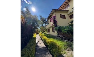 SE VENDE FINCA AMOBLADA EN MARINILLA VIA EL PEÑOL CERCA ALTO DEL [S&S]