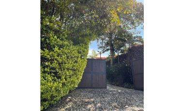 SE VENDE FINCA AMOBLADA EN MARINILLA VIA EL PEÑOL CERCA ALTO DEL [S&S]