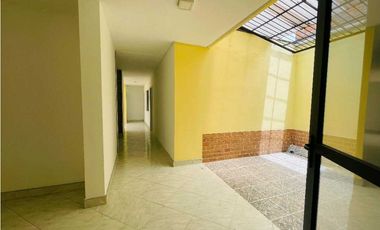 ARRIENDO CASA GRANDE vivienda o comercio  2do PISO. ENVIGADO