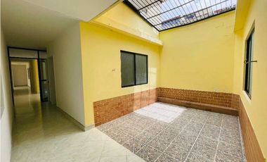 ARRIENDO CASA GRANDE vivienda o comercio  2do PISO. ENVIGADO