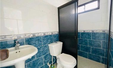 ARRIENDO CASA GRANDE vivienda o comercio  2do PISO. ENVIGADO