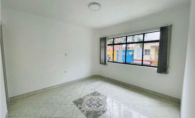 ARRIENDO CASA GRANDE vivienda o comercio  2do PISO. ENVIGADO