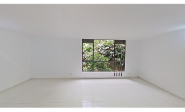 Apartamento en venta en Valerias Bello