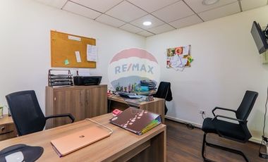 Bodega con oficinas en Recoleta: Oportunidad Única