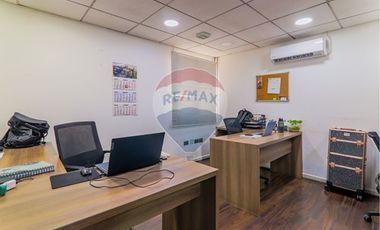 Bodega con oficinas en Recoleta: Oportunidad Única