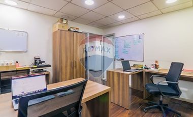 Bodega con oficinas en Recoleta: Oportunidad Única