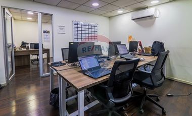 Bodega con oficinas en Recoleta: Oportunidad Única