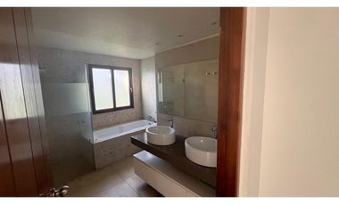 ARRIENDO HERMOSA CASA CHICUREO, CON PISCINA