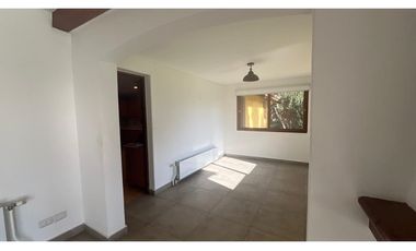ARRIENDO HERMOSA CASA CHICUREO, CON PISCINA