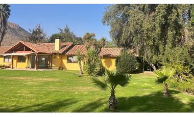 ARRIENDO HERMOSA CASA CHICUREO, CON PISCINA