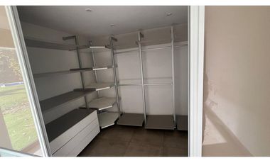 ARRIENDO HERMOSA CASA CHICUREO, CON PISCINA