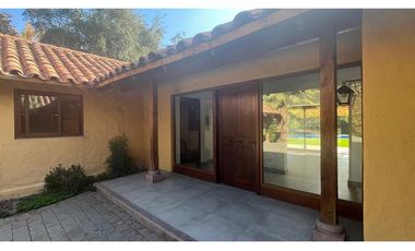 ARRIENDO HERMOSA CASA CHICUREO, CON PISCINA
