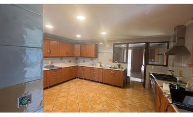 ARRIENDO HERMOSA CASA CHICUREO, CON PISCINA