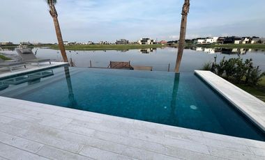 Casa en los Puentes Nordelta.