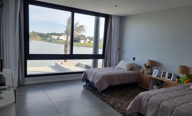 Casa en los Puentes Nordelta.