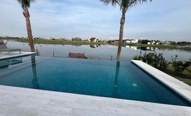 Casa en los Puentes Nordelta.