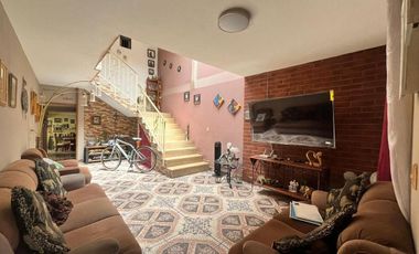 Casa en Venta en Arboledas Sur - Valerio Trujano 4386