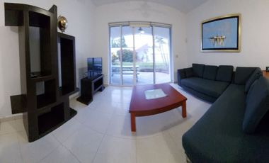 VILLA CON PANELES SOLARES, PLAYACAR, PLAYA DEL CARMEN,QUINTANA ROO.