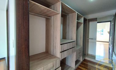 Casa Moderna en el Valle de los Chillos, Terreno de 1550 m² con BBQ Jacuzzi, Zona de Juegos Privada