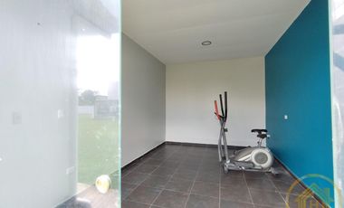 Casa Moderna en el Valle de los Chillos, Terreno de 1550 m² con BBQ Jacuzzi, Zona de Juegos Privada