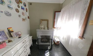 Excelente casa de corte antiguo reciclada a nuevo!!