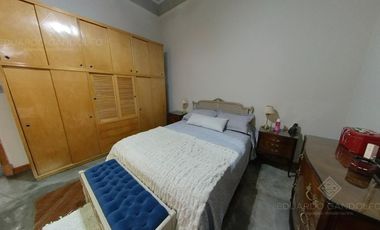 Excelente casa de corte antiguo reciclada a nuevo!!