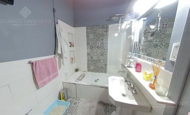 Excelente casa de corte antiguo reciclada a nuevo!!